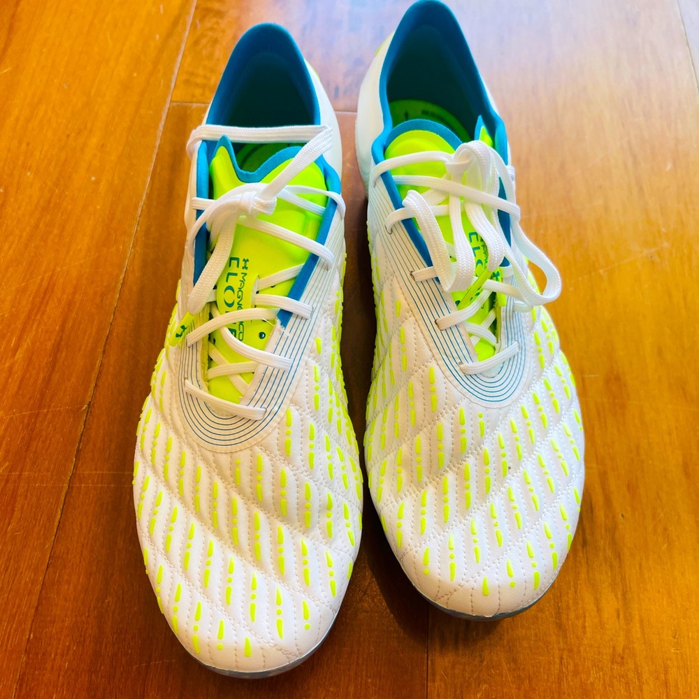 Under Armour White and Neon yellow Soccer Cleats (New) Women’s